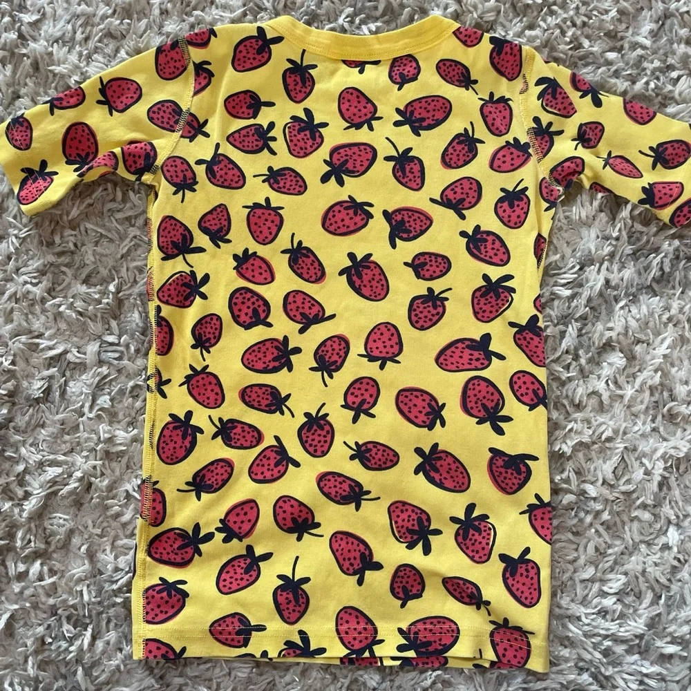 Hanna Andersson Pajama Top Strawberries Sz 12 - Picture 5 of 7